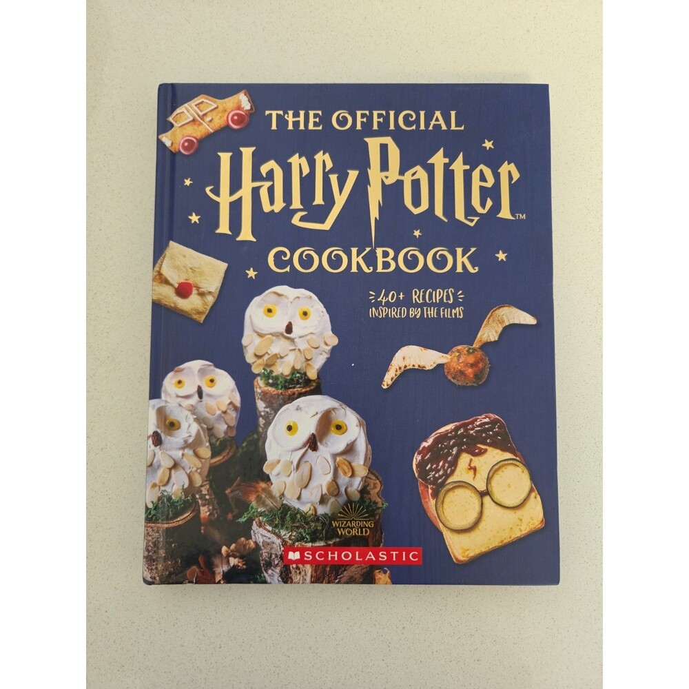 Official Harry Potter Cookbook (40+ Recipes Inspired by the Films)